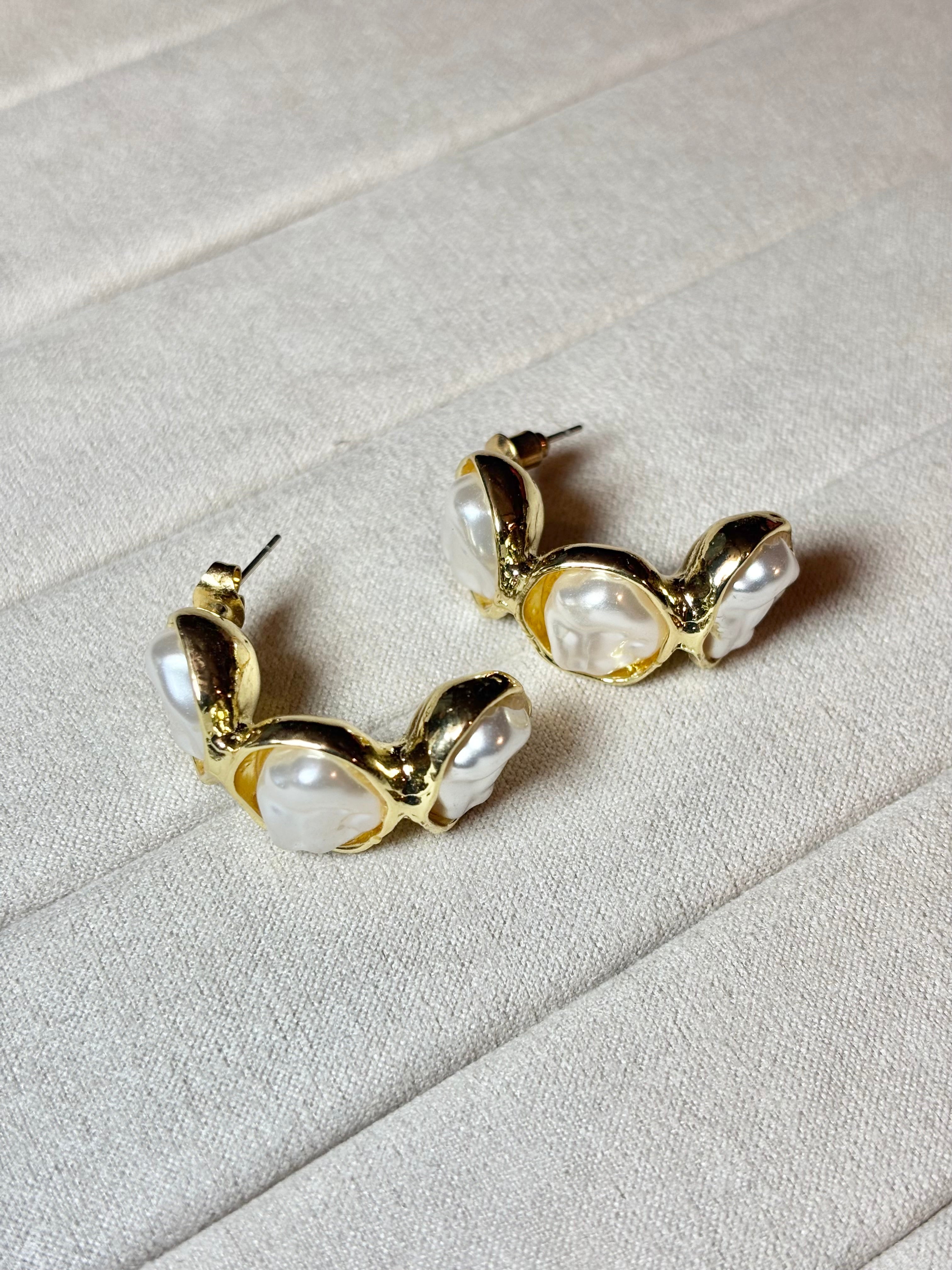 PEARL MUSE EARRINGS