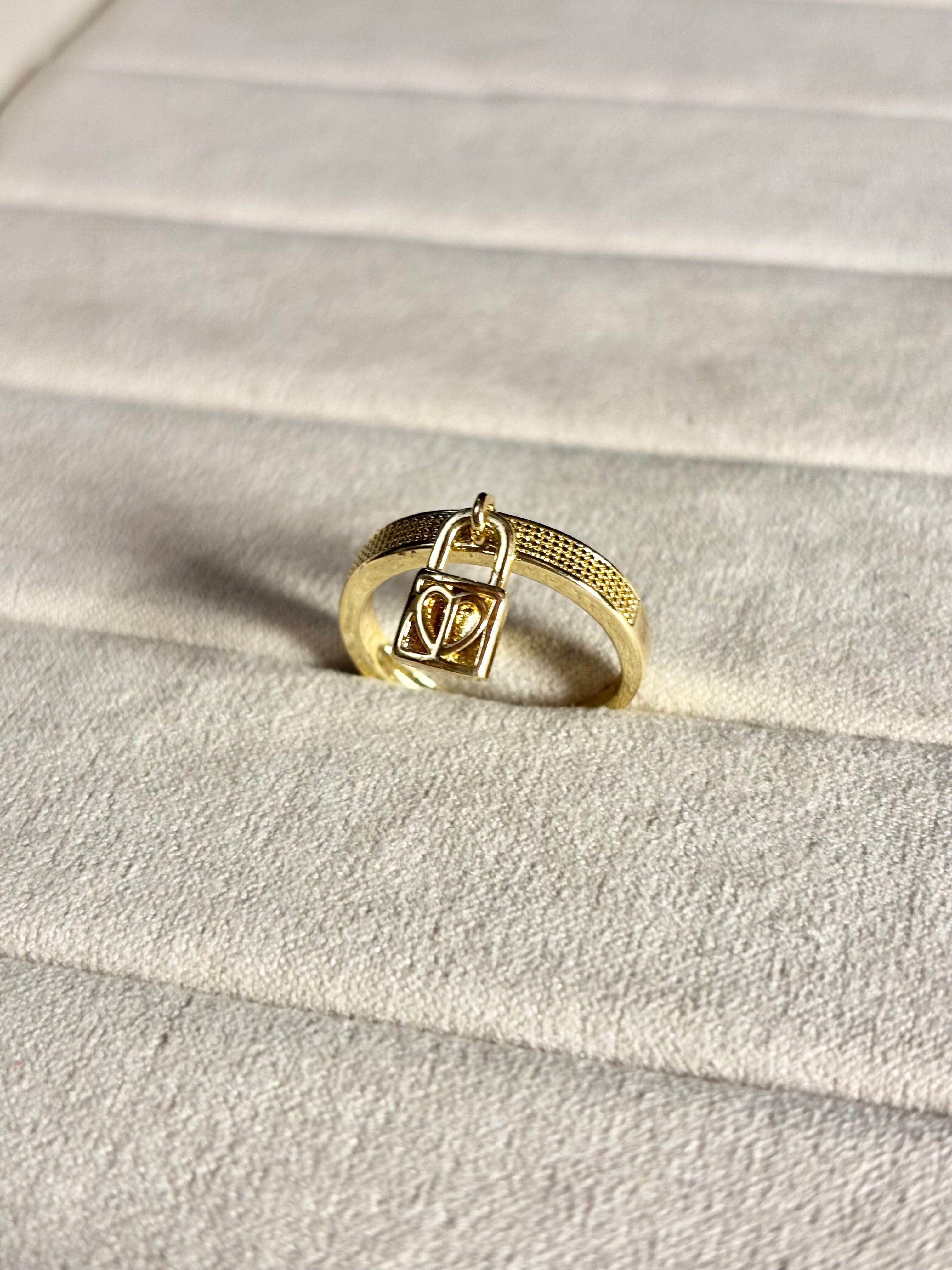 HEART-LOCK CHARM RING