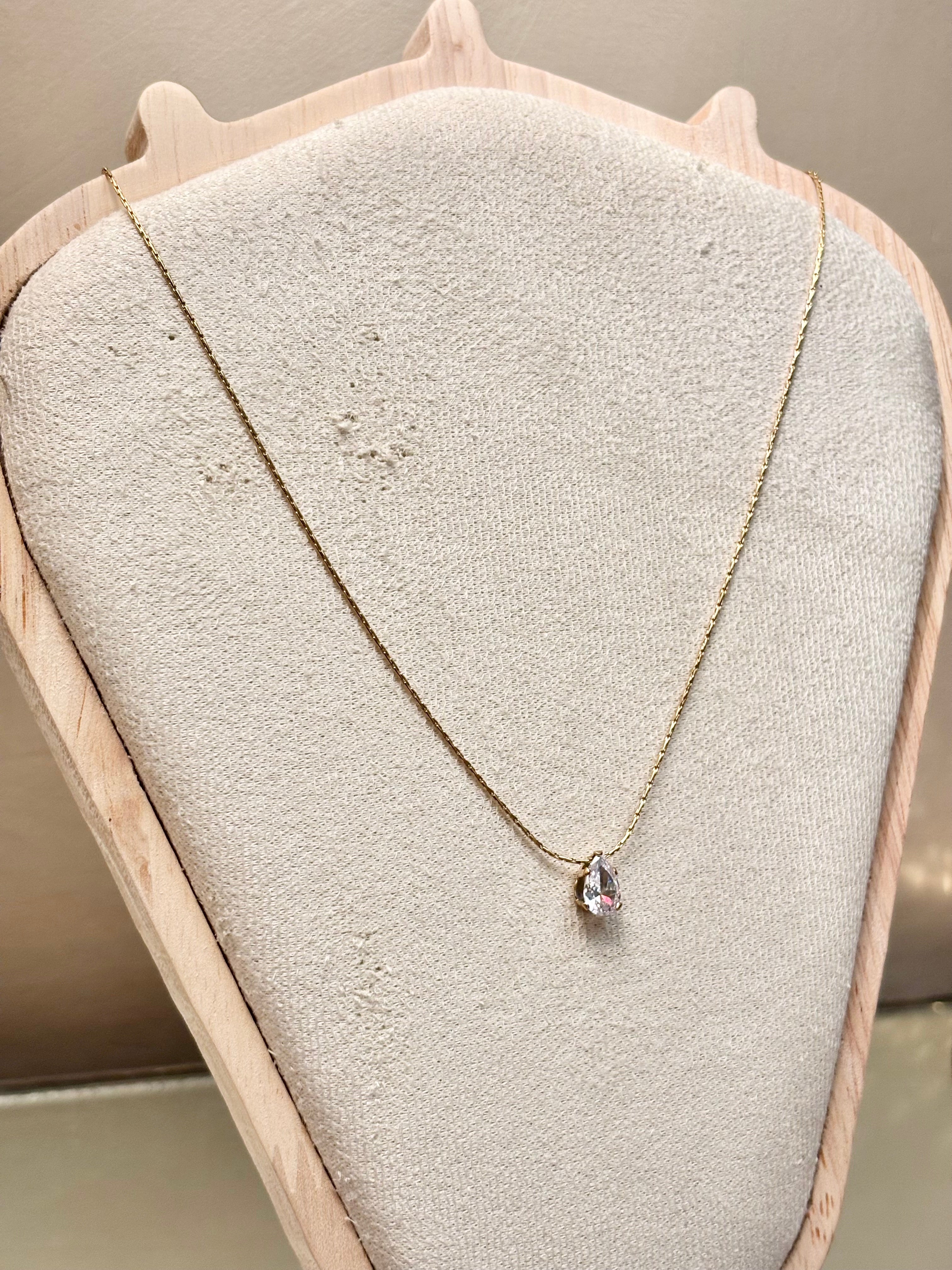 ARIA TEARDROP SOLITAIRE NECKLACE