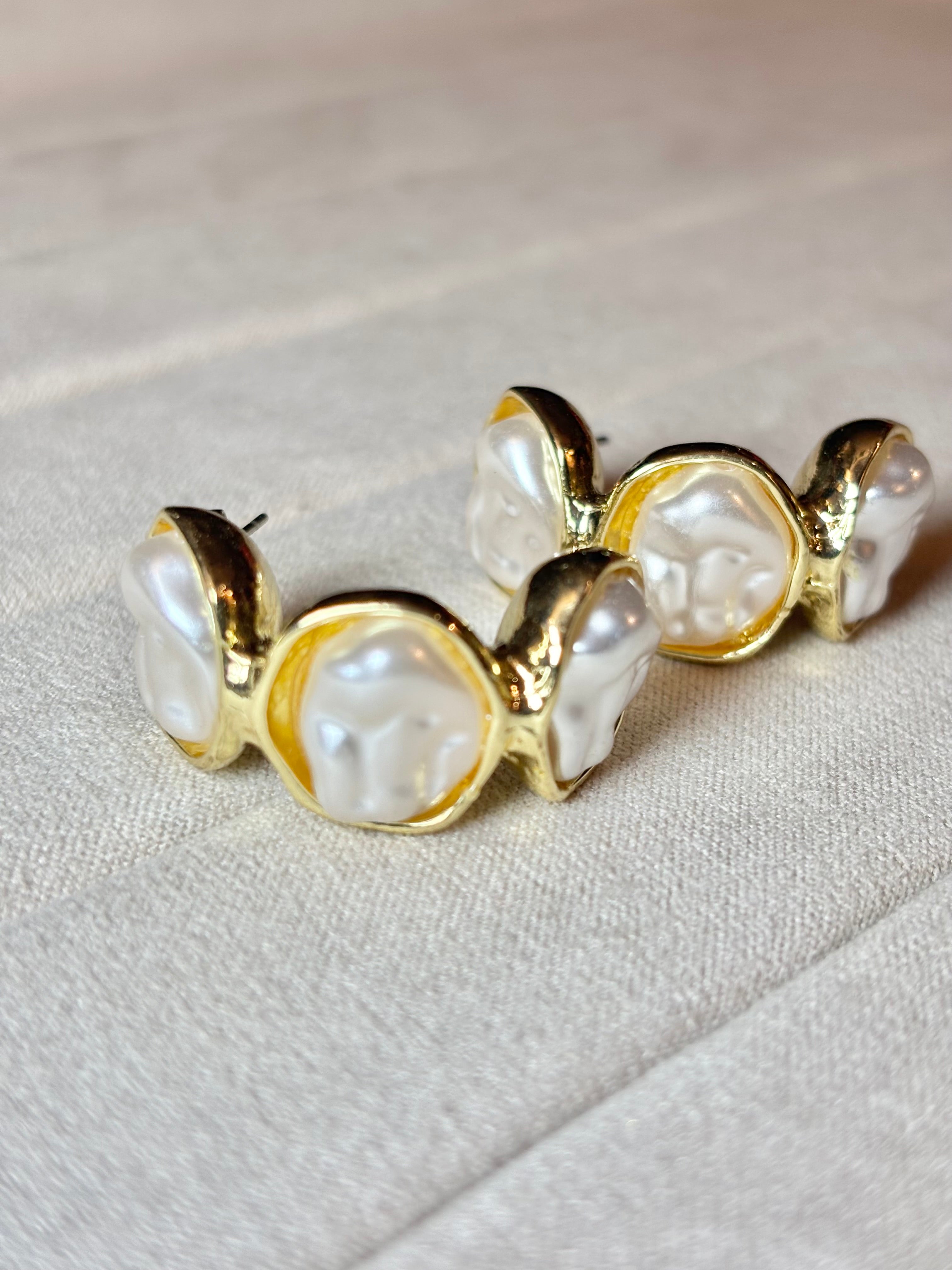 PEARL MUSE EARRINGS