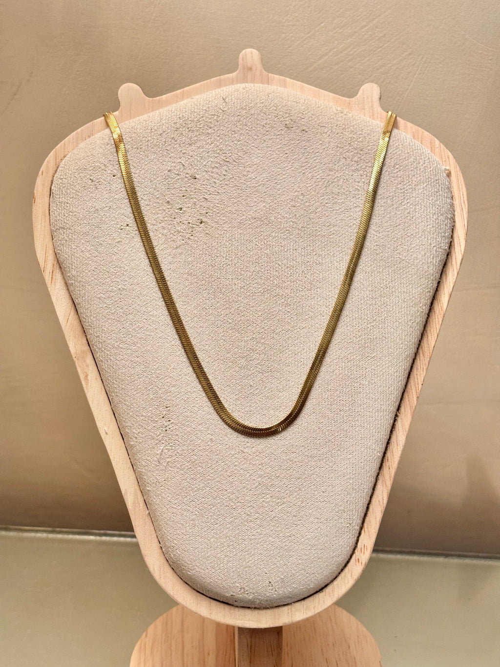 SLEEK HERRINGBONE CHAIN