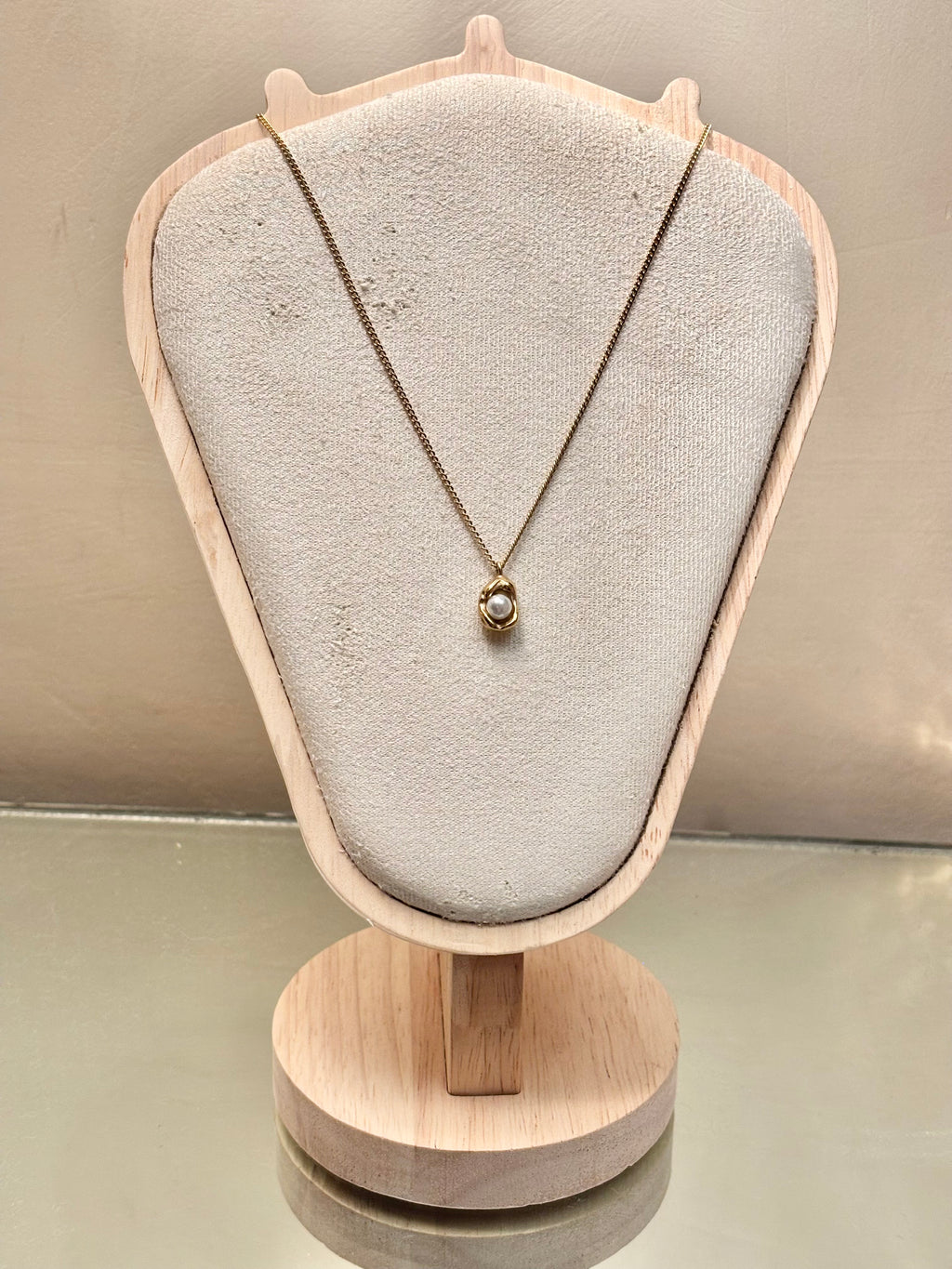 LUMINA PEARL SOLITAIRE NECKLACE