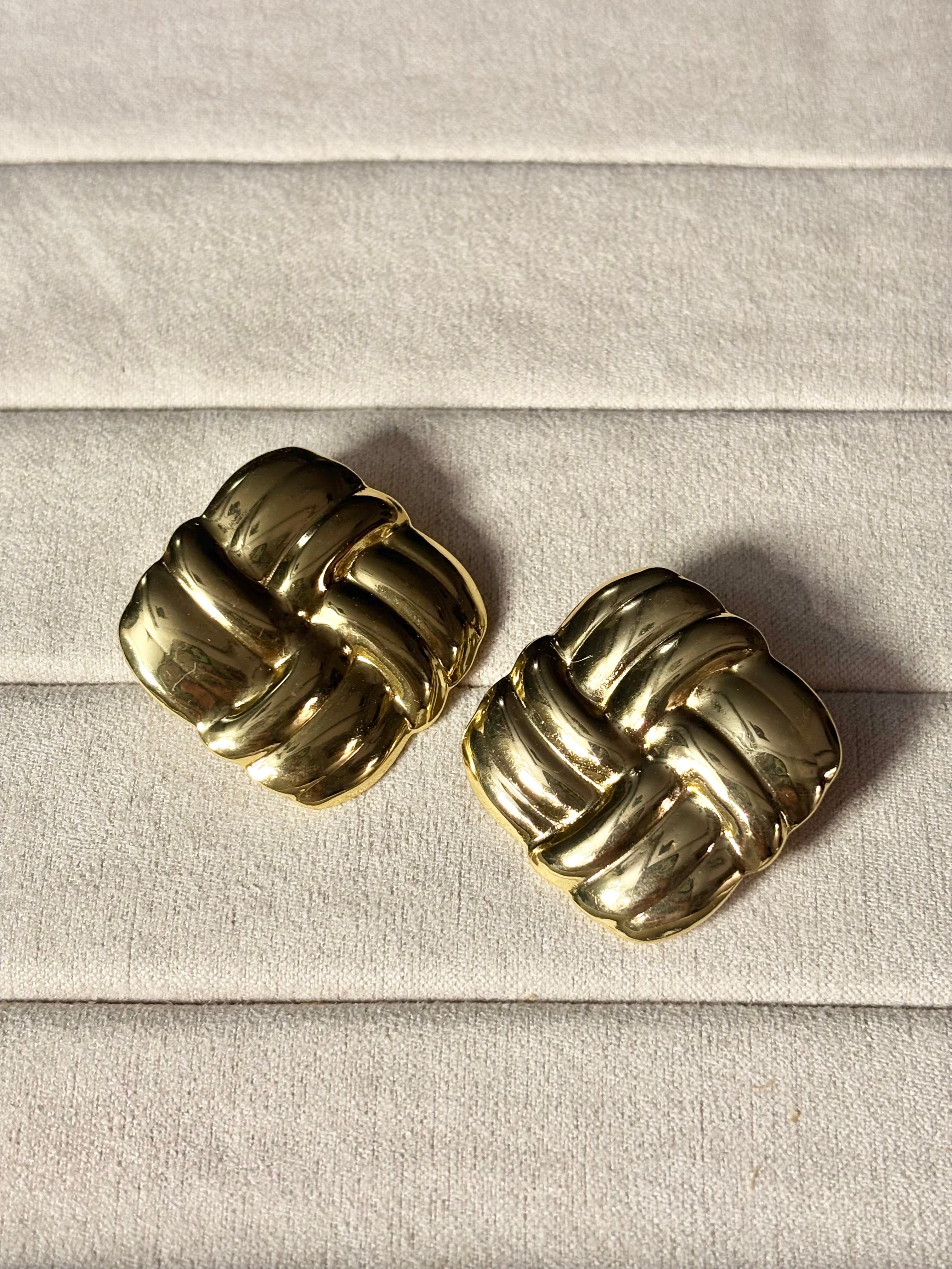 GILDED WOVEN STUDS