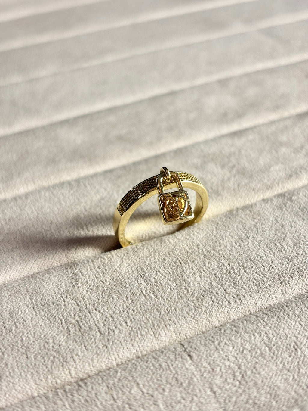 HEART-LOCK CHARM RING